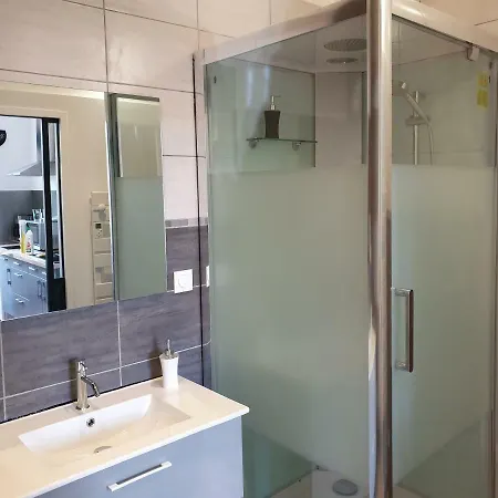 公寓 L'appart'hotel Vous Accueille Au Coeur De Chaumont